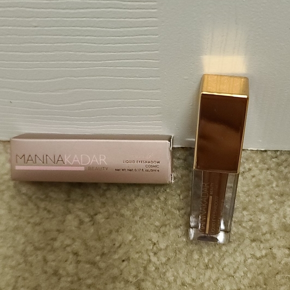 Manna Kadar Beauty Liquid Eyeshadow in Cosmic - Picture 1 of 4